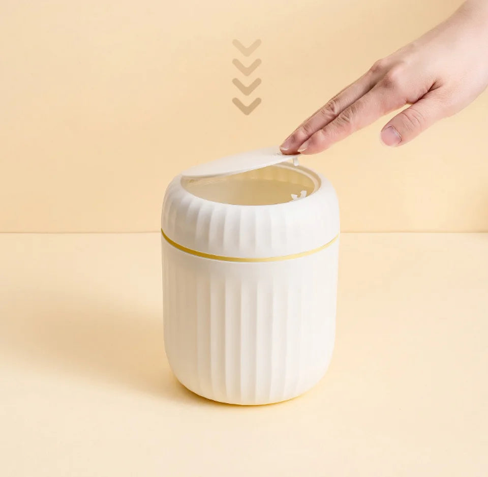 Mini Desktop Trash Can Lid Durable Plastic Desk Garbage Bin Waste