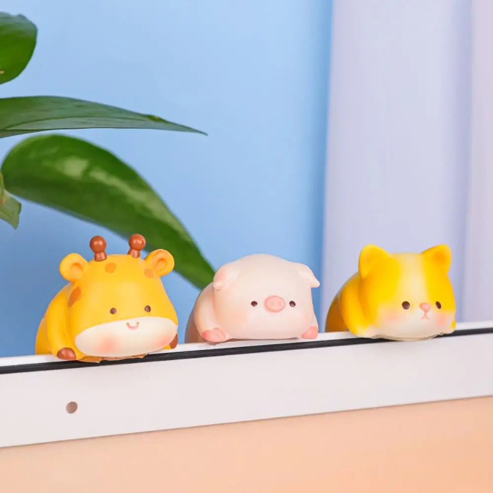 Panda Pig Computer Monitor Decoration TV Screens Miniatures Little Animal Ornaments Cartoon Table Edge Center Console Figurines Zpaxo