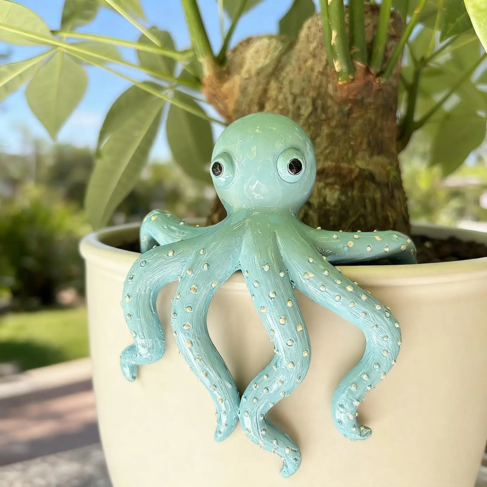 Plant Pot Hanger Resin Hangable Climbing Decoration Octopus Figure