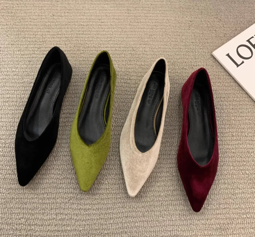 Flat Shoes Women Pointed Single Shoe Women's Shoes 2025 New Spring and Autumn Season Temperament Red Large Size Women's Shoes Zpaxo