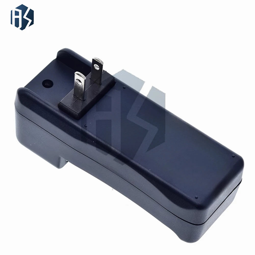 3.7V/4.2V Multi‑Battery Fast Charger, 18650/14500/26650 Compatible with Overcharge Protection & LED Zpaxo