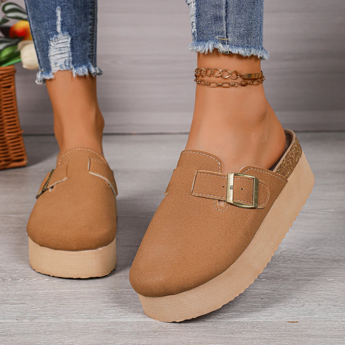 Soft Soled Home Shoes Suede Clogs Sandals Spring and Autumn Retro Fashion Women Shoes Thick-Soled Solid Color Slingback Shoes Zpaxo
