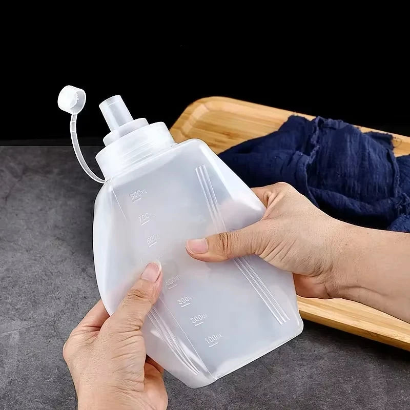 Large Squeeze Sauce Bottle – Kitchen Condiment Dispenser Condiment Squeeze Bottle Zpaxo