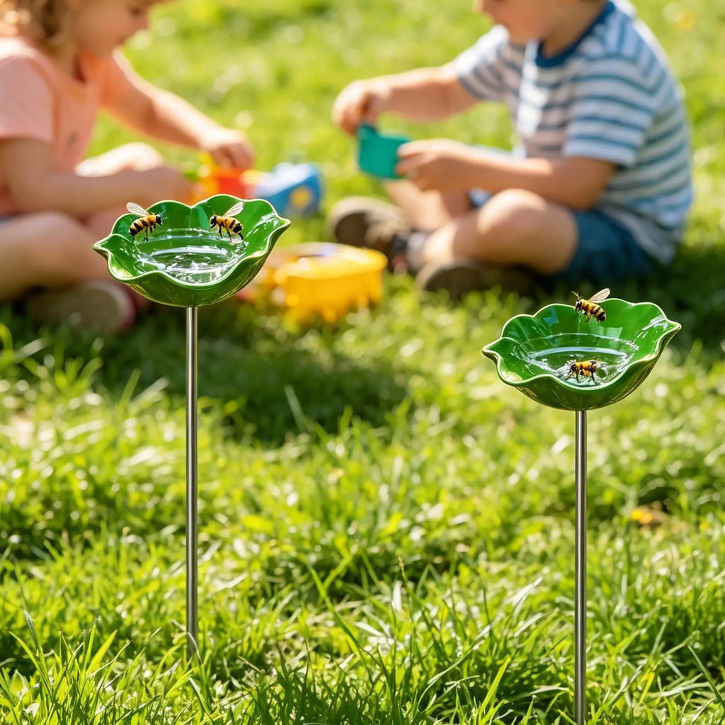Metal Bee Bath Flower Design Weather-resistant Bowl Outdoor Drinking