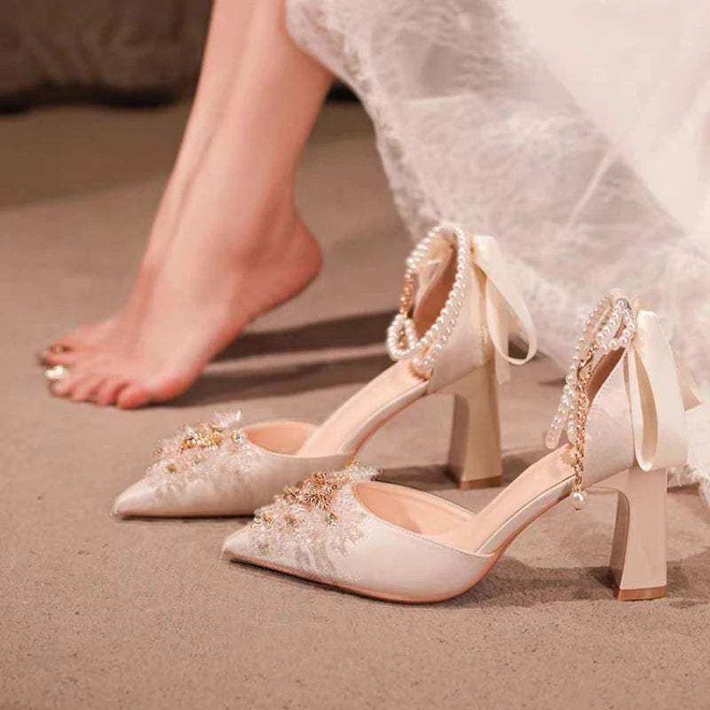 Women Sandals 2025 New Butterfly Knot Hollow Out Sandals Designer High Heels Shoes Women Bridal Wedding Shoes Zapatos De Muje Zpaxo