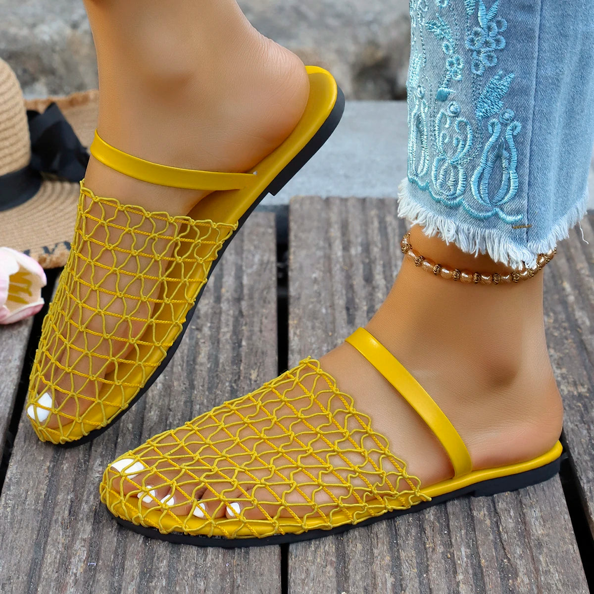 Women Slippers Comfort Retro Female Slippers Summer Hollow Sandals Women Flats Shallow New Beach Shoes Lightweight Slides Women Zpaxo