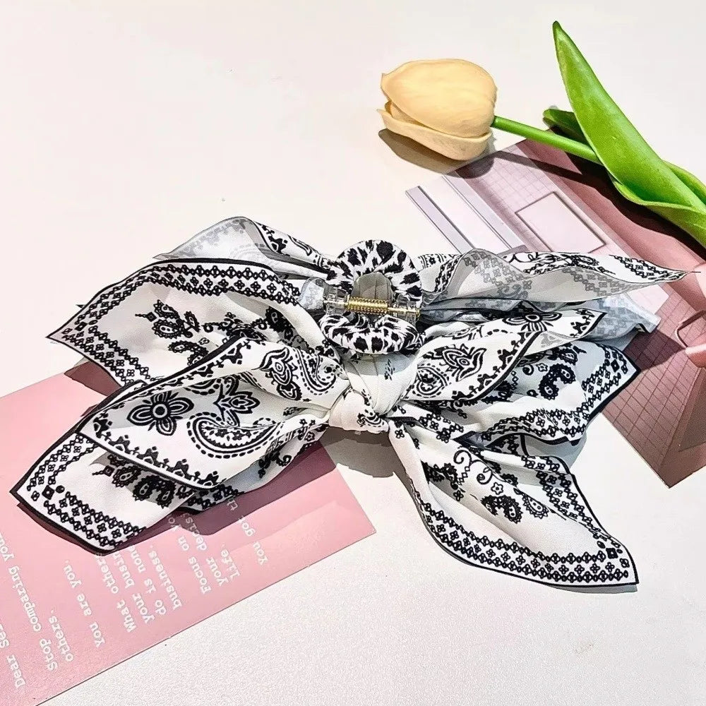 New Double-sided Hair Clip Large Cashew Flower Butterfly Knot Scratching Hair Accessory Shark Clip For Women Summer Vacation Zpaxo White