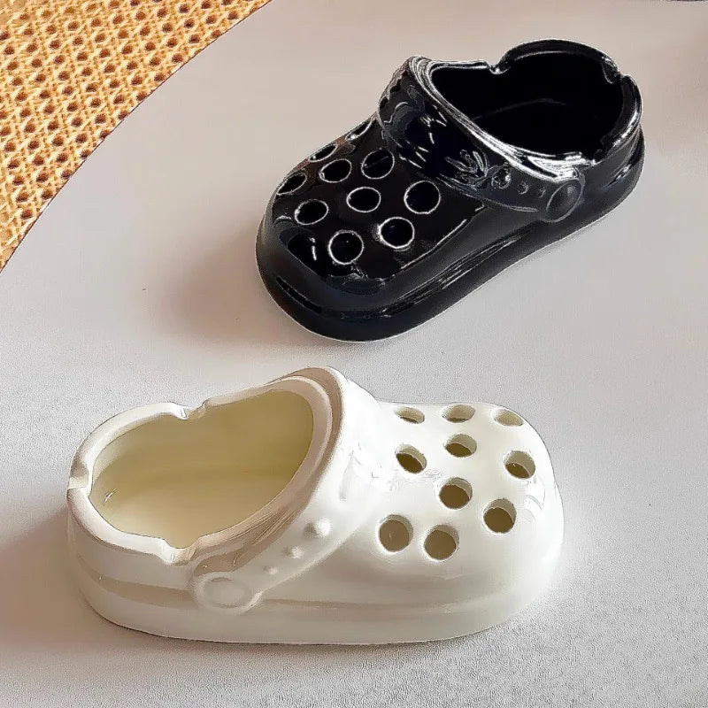 Hole Shoes Ashtray Funny Cute Anti Fly Ash Home Living Room Funny Ashtray Ceramic Office Creative Ornaments Home Decorations Zpaxo