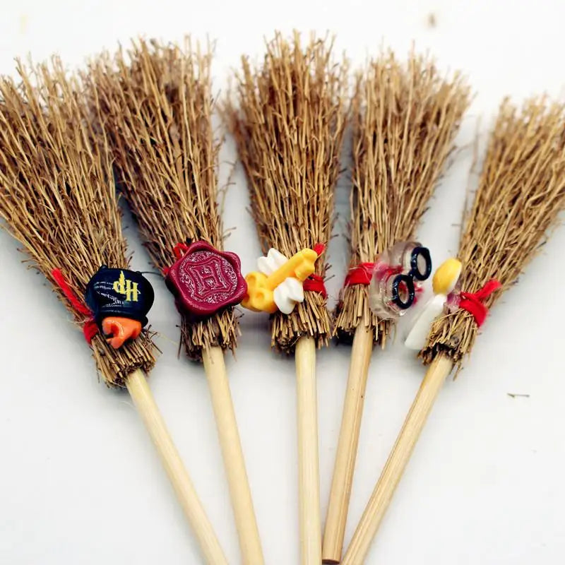5-Pack Halloween Miniature Broomsticks – DIY Craft & Dollhouse Miniature Craft Decor Zpaxo
