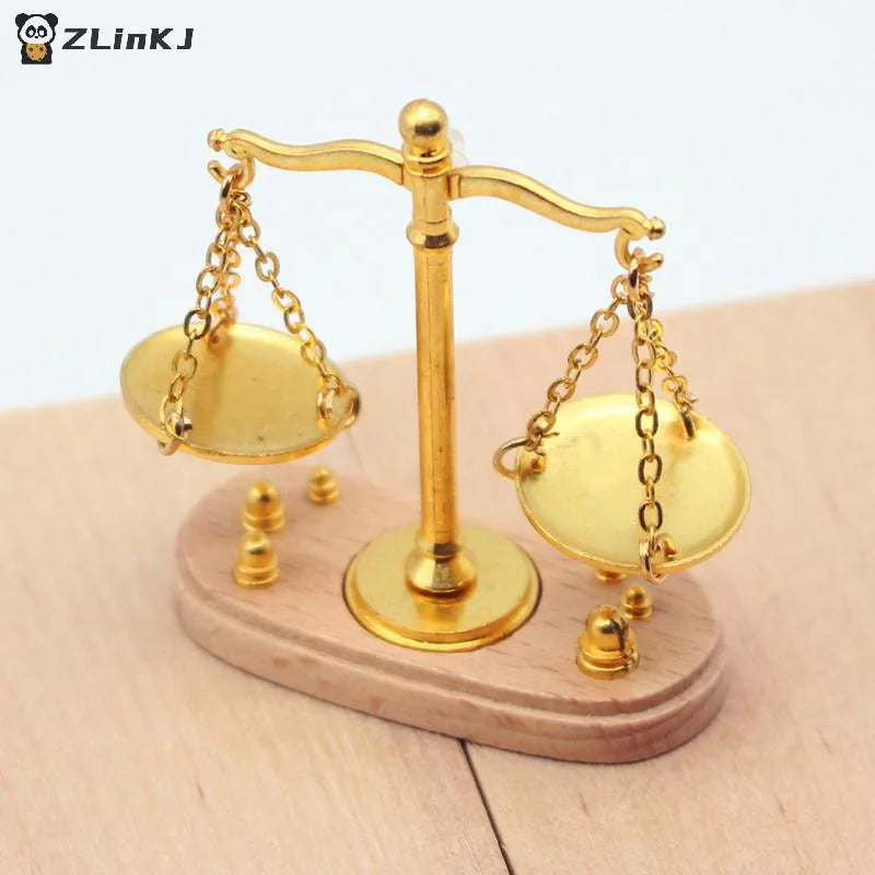 ▶1PCS Dollhouse Vintage Balance Scale Miniatures Model Accessories Kids Pretend Play Toys Ornaments Gifts Zpaxo
