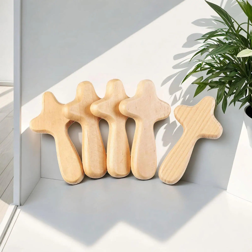 5Pcs Wooden Holding Cross Colleague Comfort Small Decoration Family Religious Person Hand Held Prayer Cross Pinewood Wood Cross Zpaxo A
