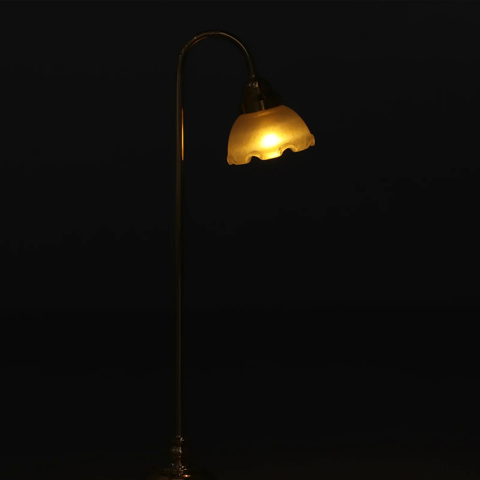 Desktop Decorative Lamp Miniature Dollhouse Floor Lamp 1/12 Scale Miniature Furniture for Dollhouse Accessories Zpaxo