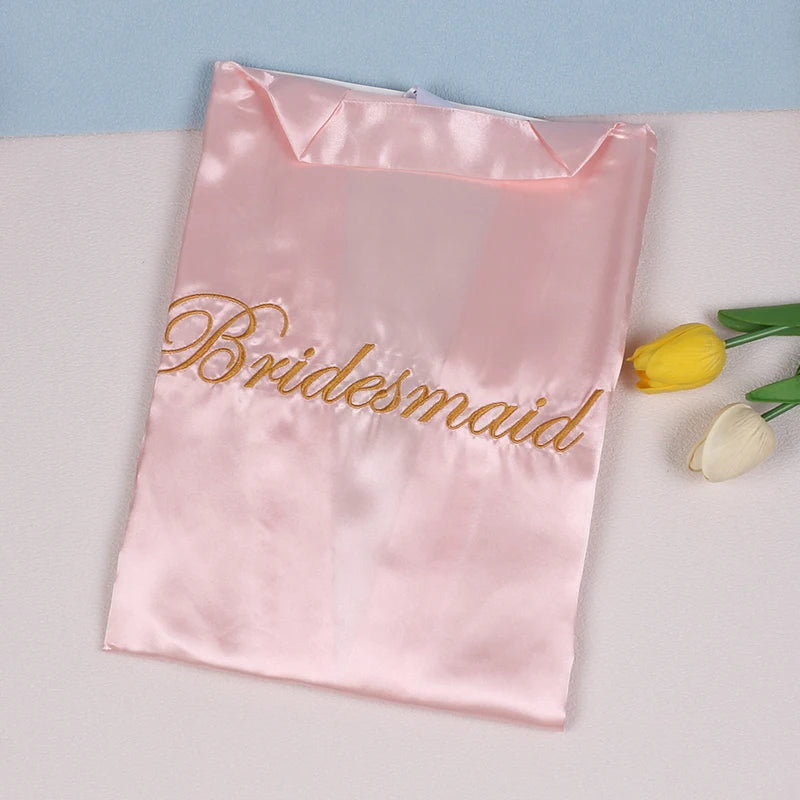 Bride Bridesmaid Robe for Wedding Party Getting Ready Embroidered Letter Sexy Women Bathrobe Bathroom Decoration Zpaxo