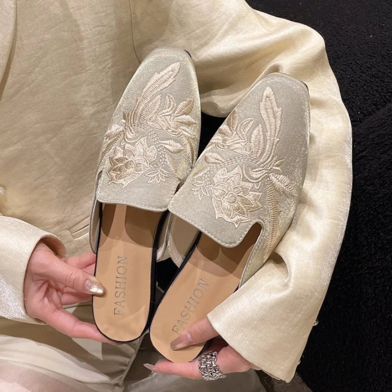 New Chinese Style Embroidered Flower Sandals and Slippers for Women's Outer Wear 2025 Retro Women's Flat Shoes Zpaxo