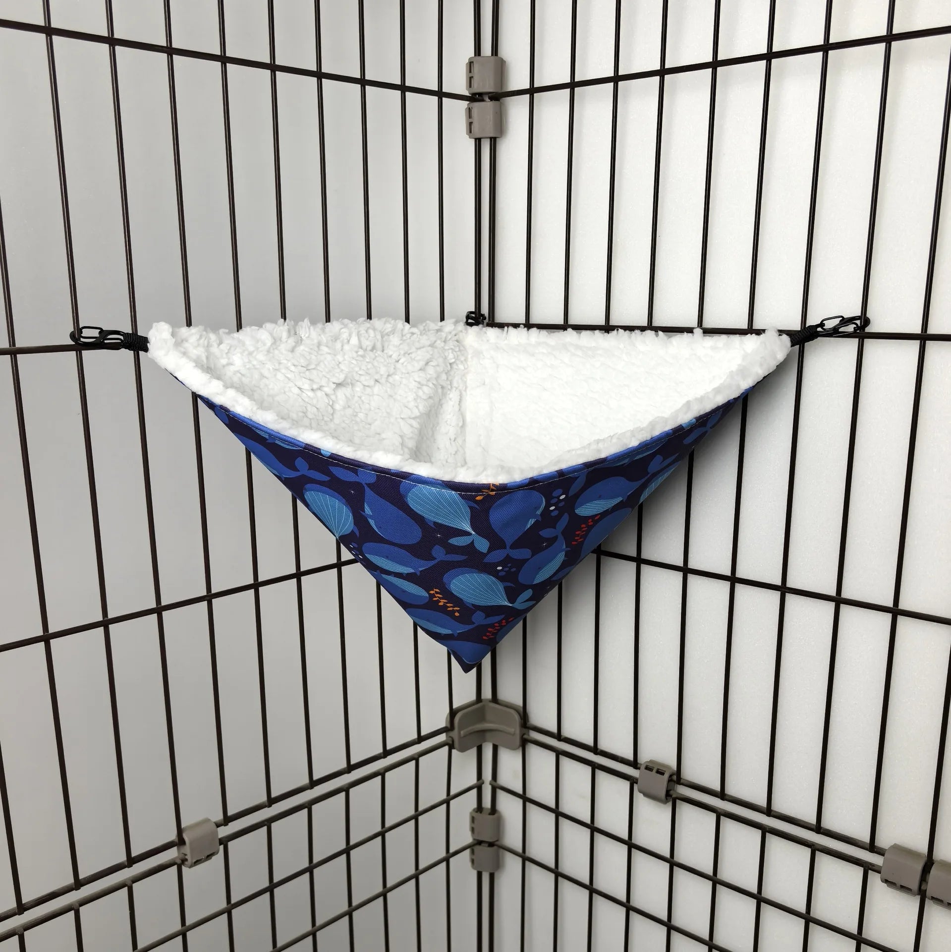 Sugar glider nest autumn and winter warm hammock sleeping bag squirrel parrot hamster Dutch pig nest sleeping supplies Zpaxo Bighead whale M