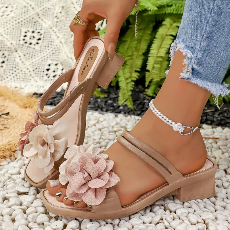 2026 Summer Trendy Women's Romantic Flower Embellishment Sandals Zpaxo