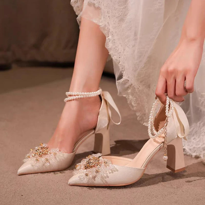 Women Sandals 2025 New Butterfly Knot Hollow Out Sandals Designer High Heels Shoes Women Bridal Wedding Shoes Zapatos De Muje Zpaxo