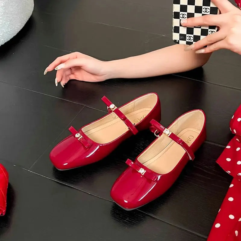 Flat Shoes for Women Autumn Spring Sweet Square Toe Shallow Bow 2024 New Lightweight Rhinestone Red Mary Jane Large Size Shoes Zpaxo