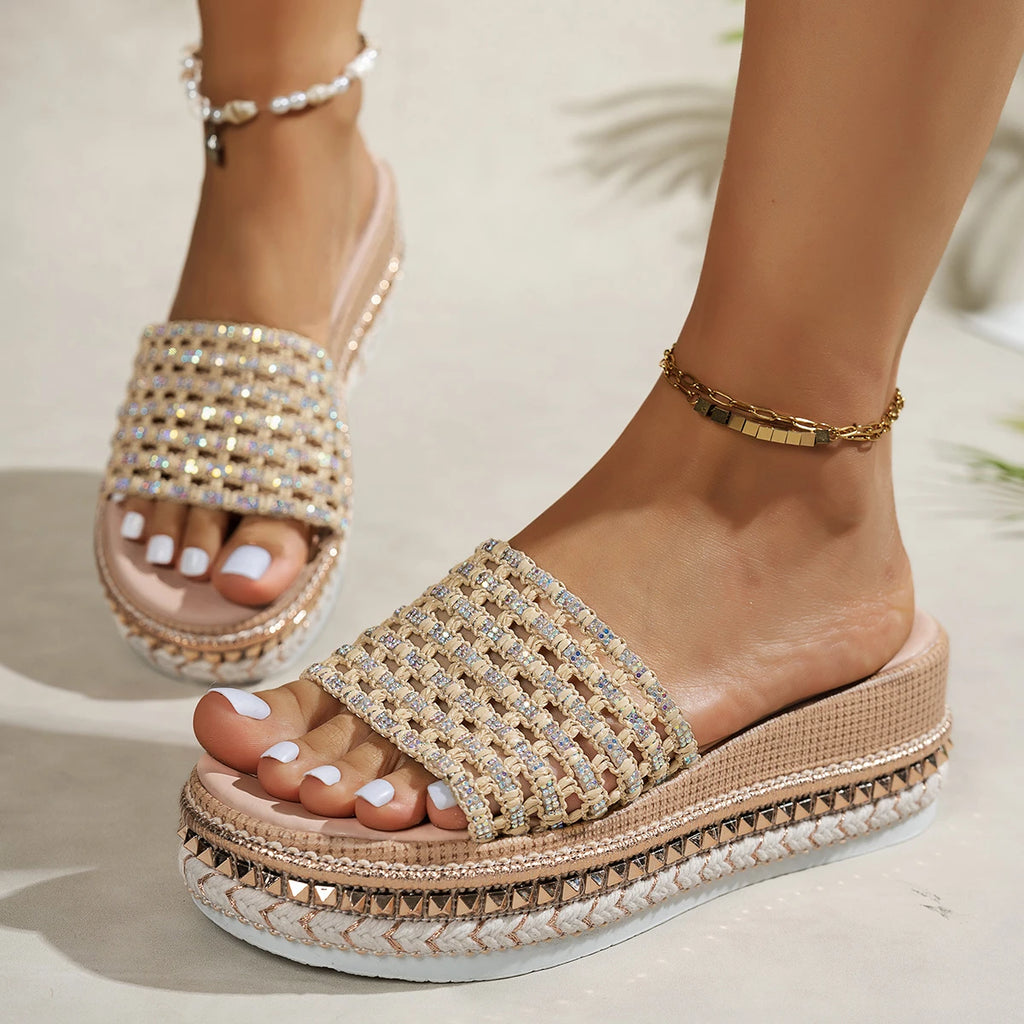Summer Woman Sandals Shiny Platform Slippers Women Fashion Rivet Wedge Sandals Woman Non Slip Thick Sole Beach Shoes Woman Zpaxo