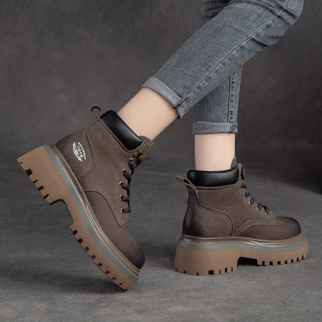 Red Distressed Leather Platform Boots Women Lace Up Design Round Toe Zpaxo
