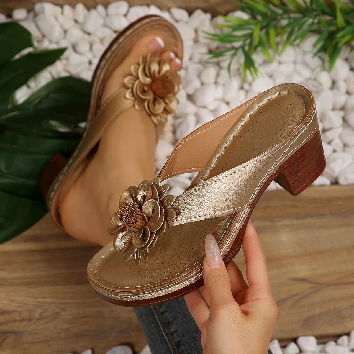 Women Sandals 2025 New Open Toe Platform Slippers Outdoor Casual Shoes Women Flower Decro Thongs Wedges Plus Size Sandals Zpaxo Gold 41