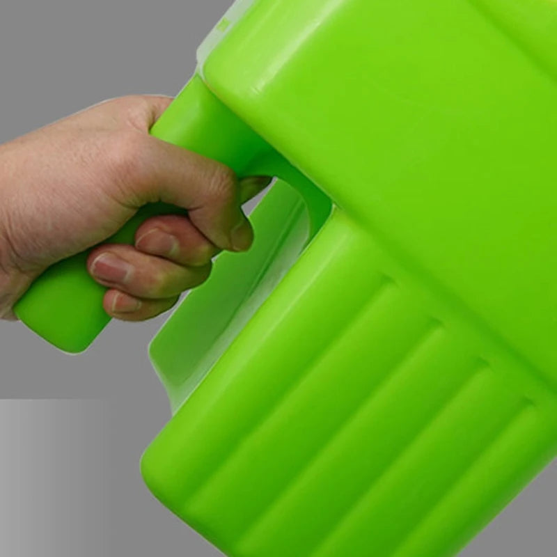 Plastic Enclosed Feed Scoop Heavy Duty Durable Stackable Feeding Scoop Large Capacity Farm Supplies for Sorting Seed Zpaxo
