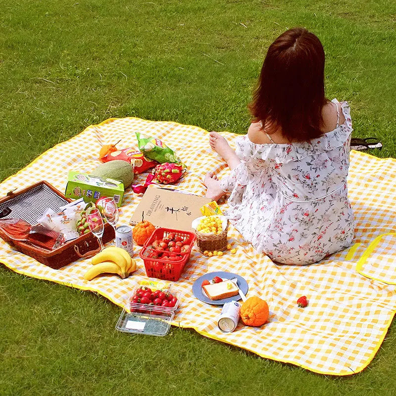 Outdoor Camping Mat, Picnic Mat, Beach Waterproof and Moisture-proof Portable Tent Sleeping Mat, Double-sided Aluminum Film Zpaxo
