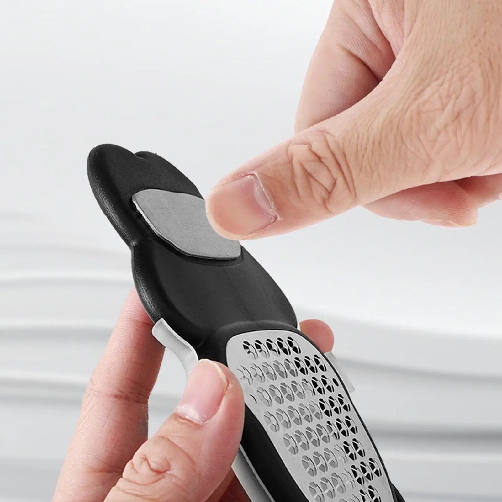 Foot Callus Remover Stainless Steel Bear-shaped Portable Grinder Dead