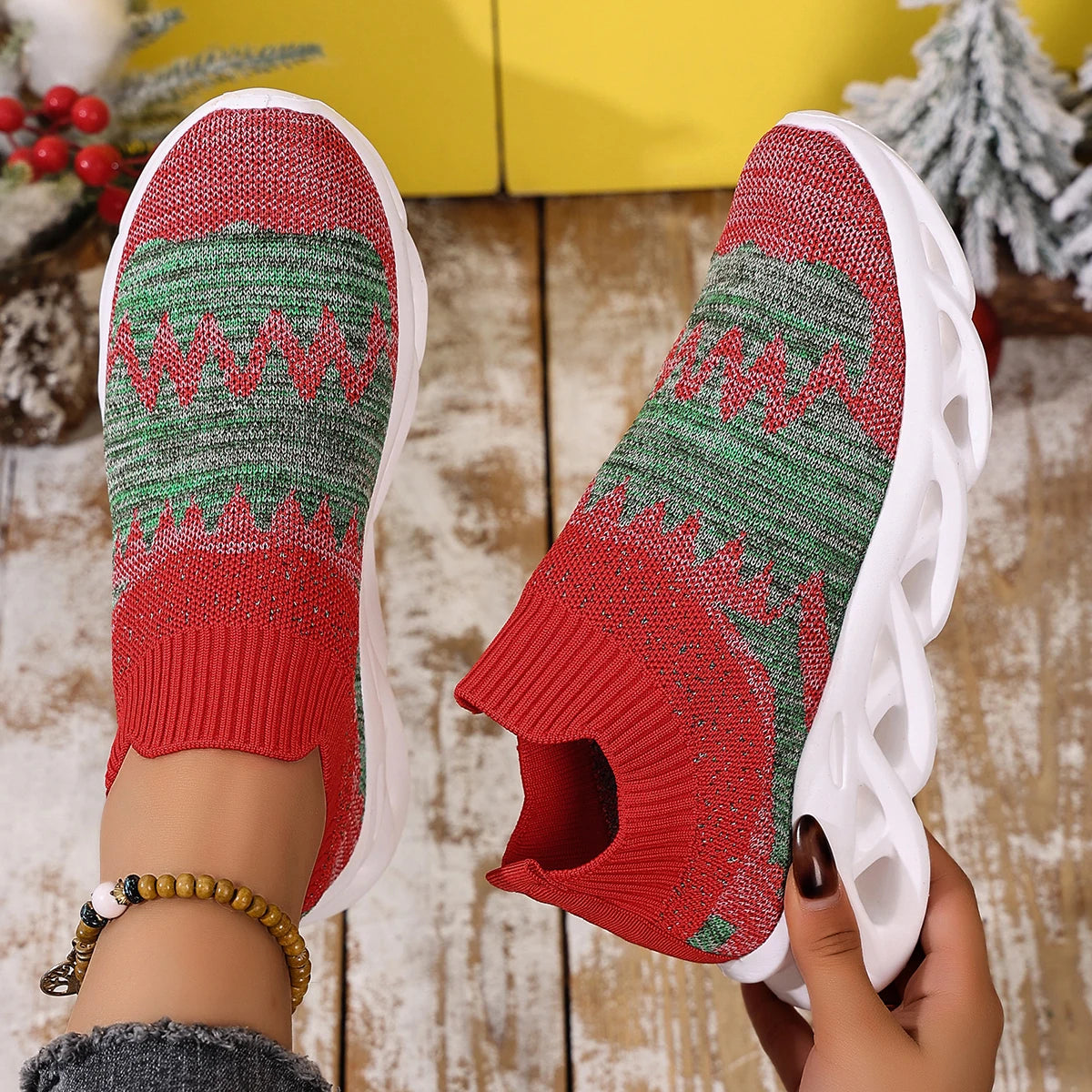 Women Sneakers 2025 New Breathable Trendy Sneakers Wear-resistant Soft Sole Flat Walking Shoes Women Fashion Mesh Sneakers Women Zpaxo Red 43