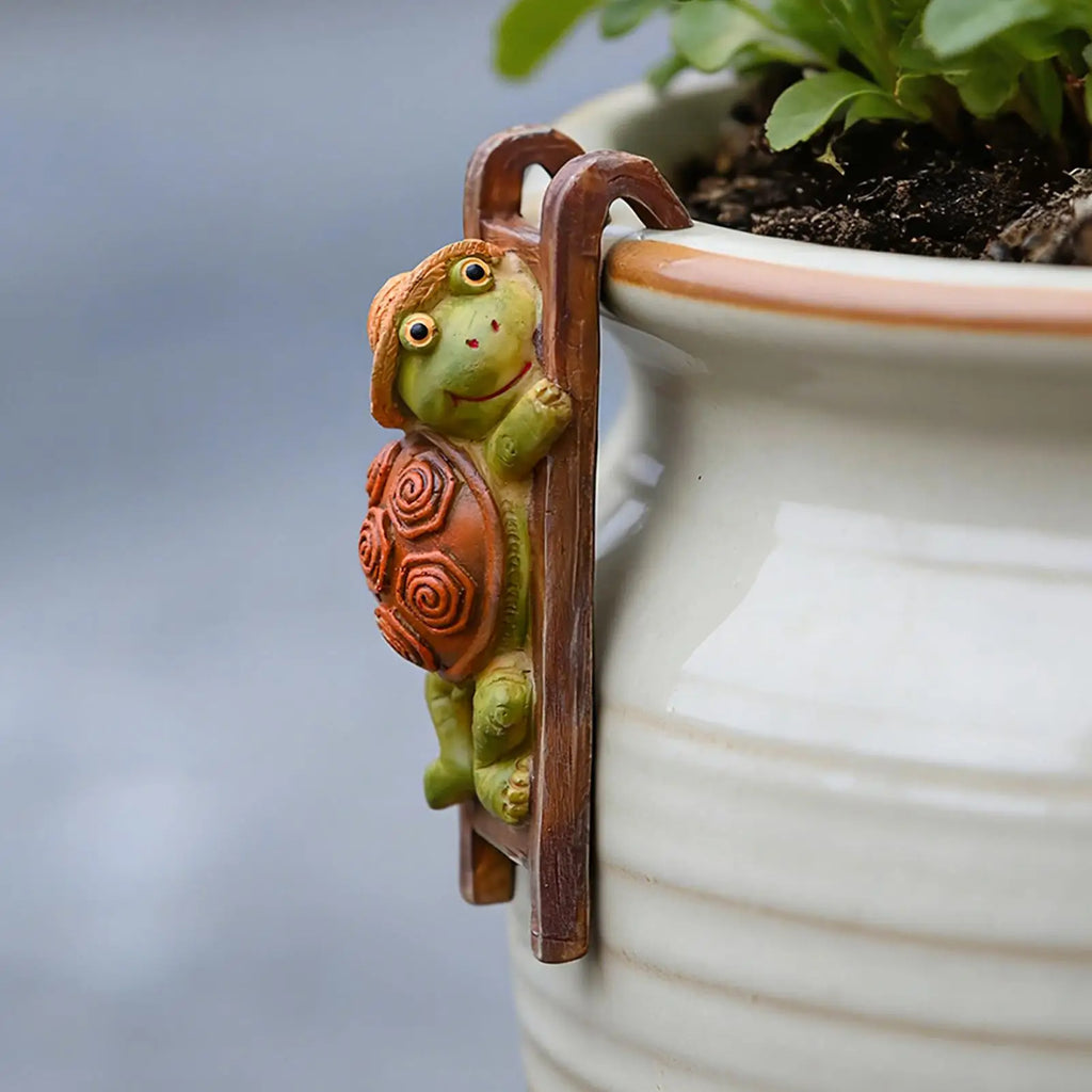 Pot Hugger Climbing Animal Figure Hanger Planter Ornaments Flower