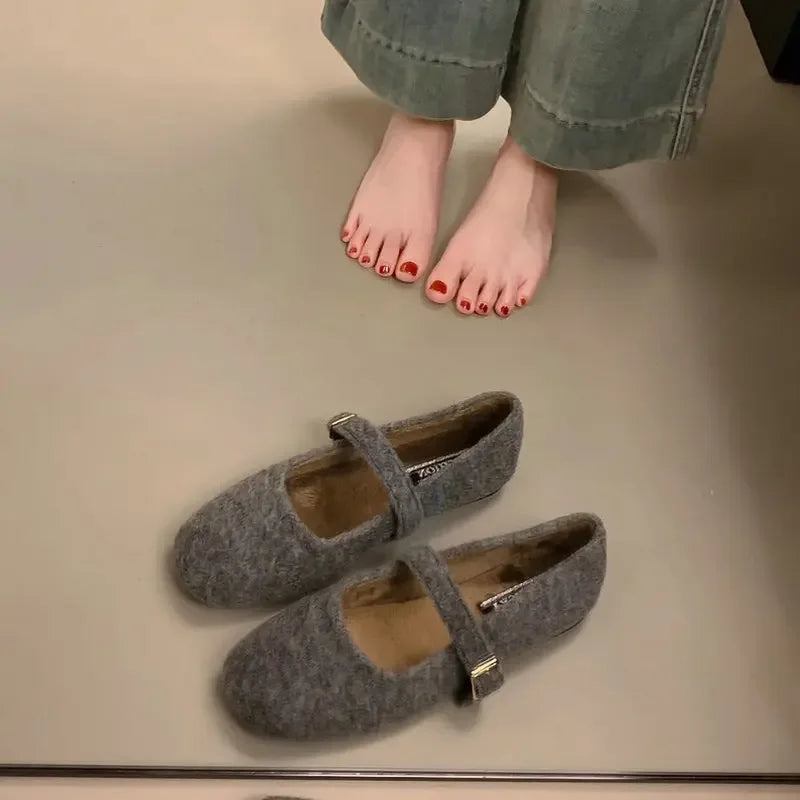 Flat Shoes for Women Autumn Winter Hairy Shoes Women's New Outdoor Mary Jane Flat Bottom Cotton Shoes Loafers Women Zpaxo