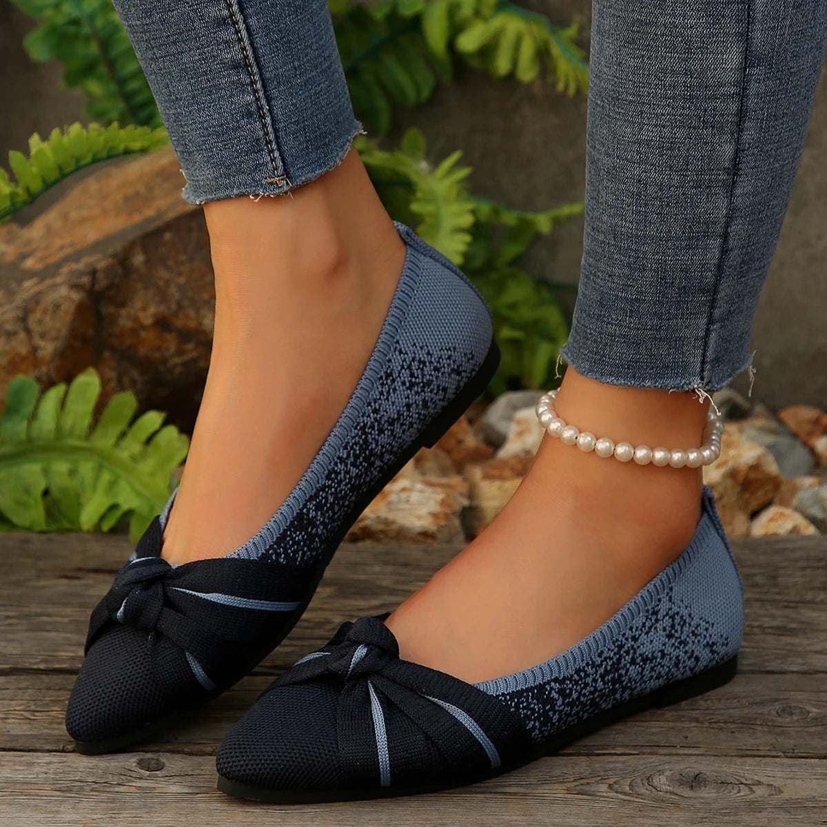 Women Flats Fashion Lightweight Flat Shoes Slip on Women Shoes Retro 2026 New Sneakers Soft Luxury Plus Size Shoes for Women Zpaxo