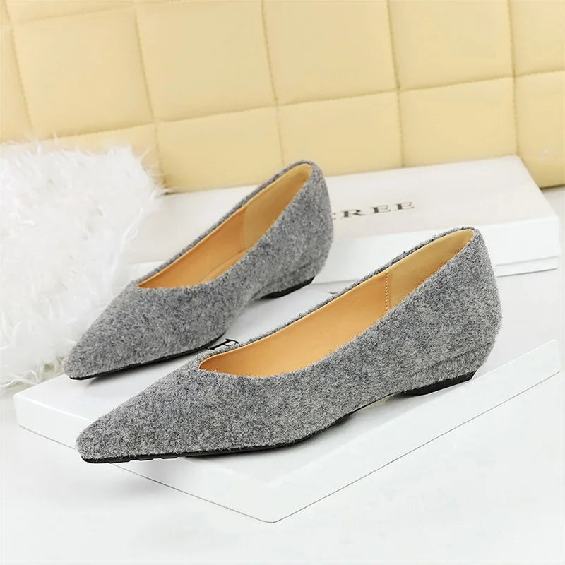 Korean Plush Single Shoes Women Shallow Mouth Plain Pointed Toe Zpaxo
