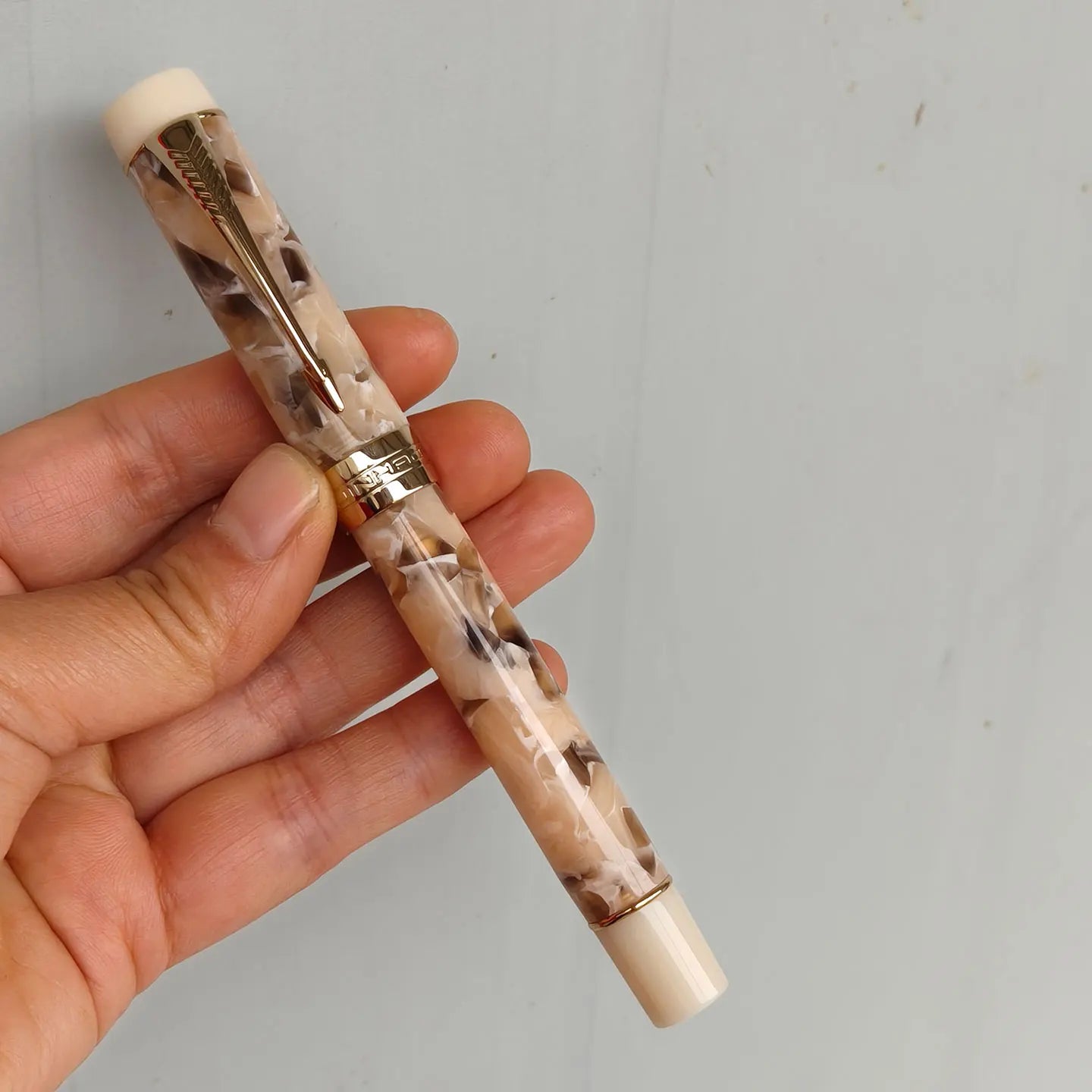 Jinhao 100 Fountain Pen Commemorative Resin Good Pen Nib 18 KGP Gold Sandwiched Thin Tod Small Business Office Gift Pen Zpaxo