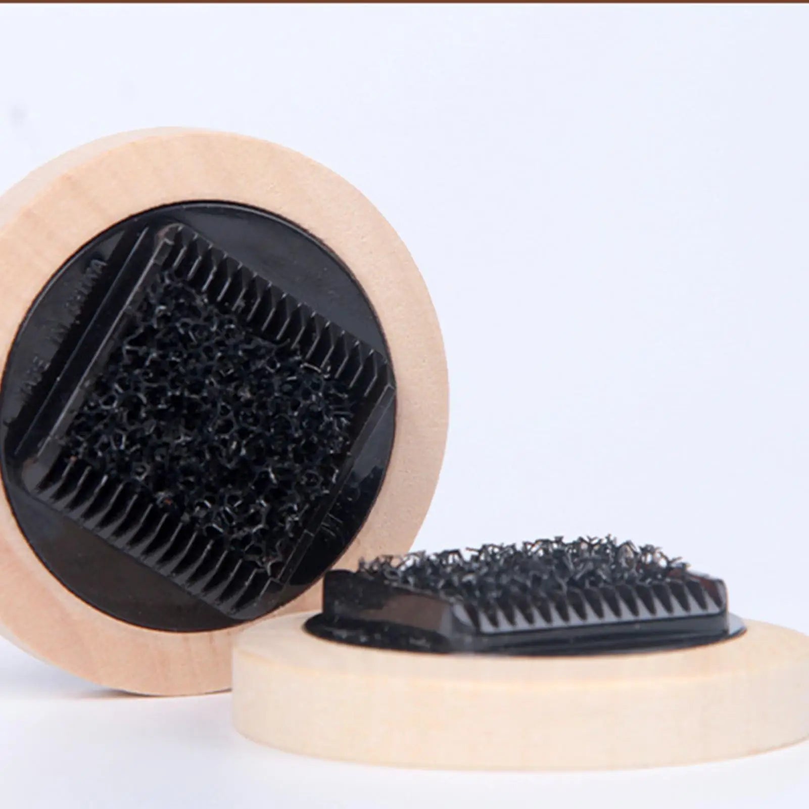 Violin & Viola Bow Comb – Rosin Remover & Hair Grooming Tool Bow Grooming Tool Zpaxo