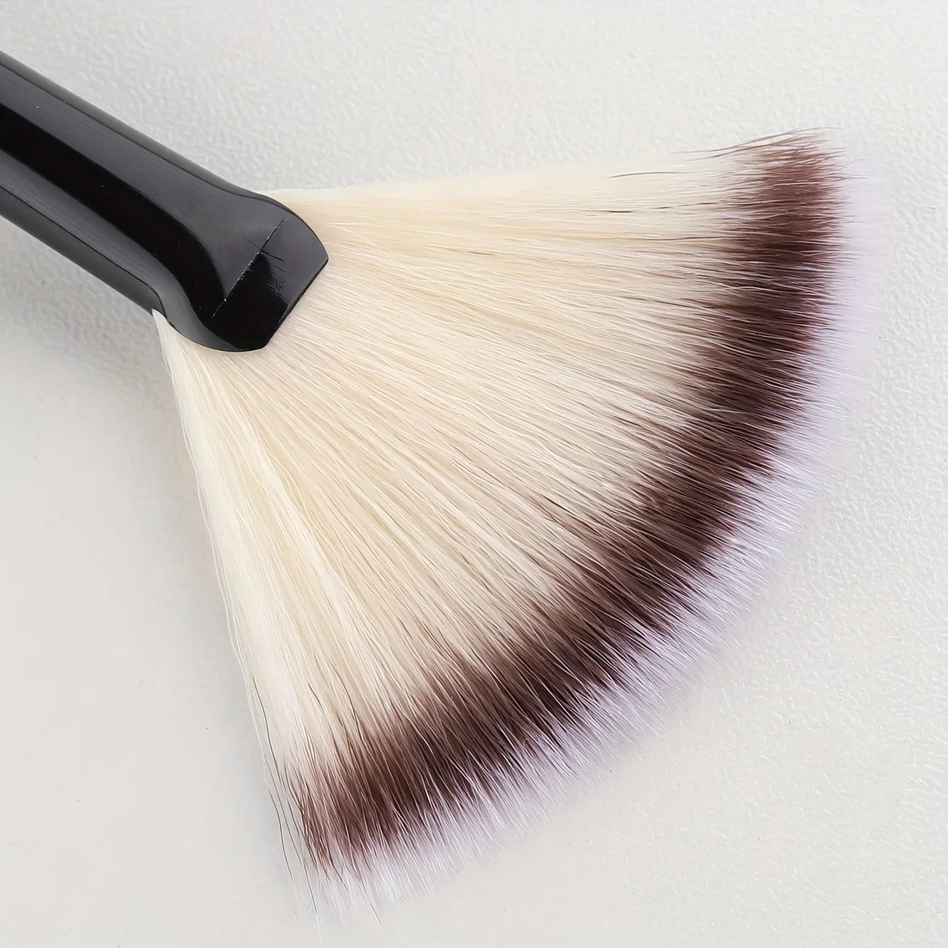 1pc Fan Shaped Highlight Brush Contour Brush Blending Highlighter Makeup Brush Face Loose Powder Brush Cosmetic Beauty Tools Zpaxo