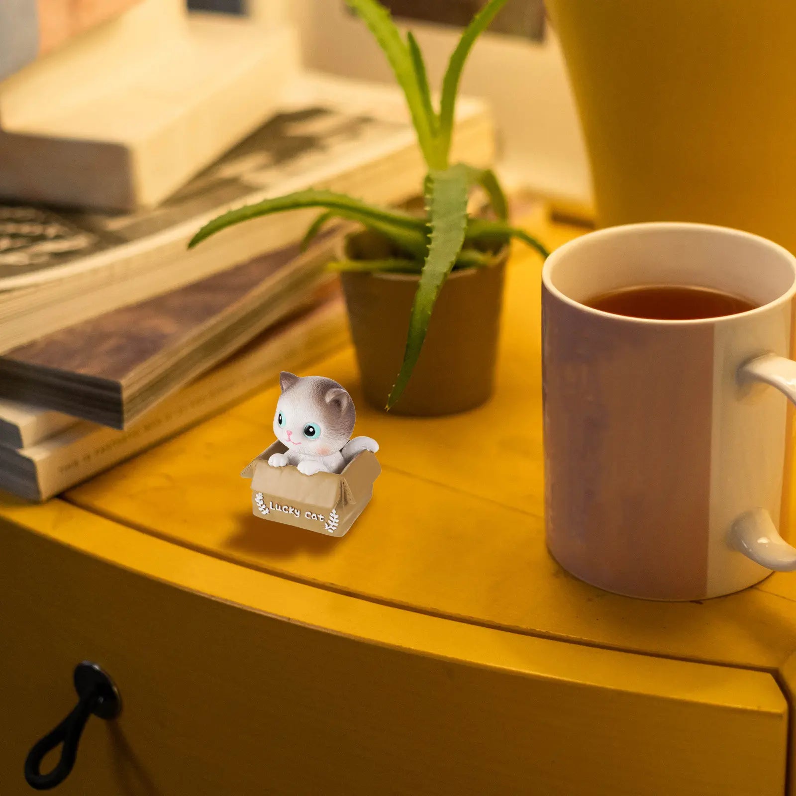 Adorable Mini Cat Statue Resin Hand Polished Desktop Decoration Shelf