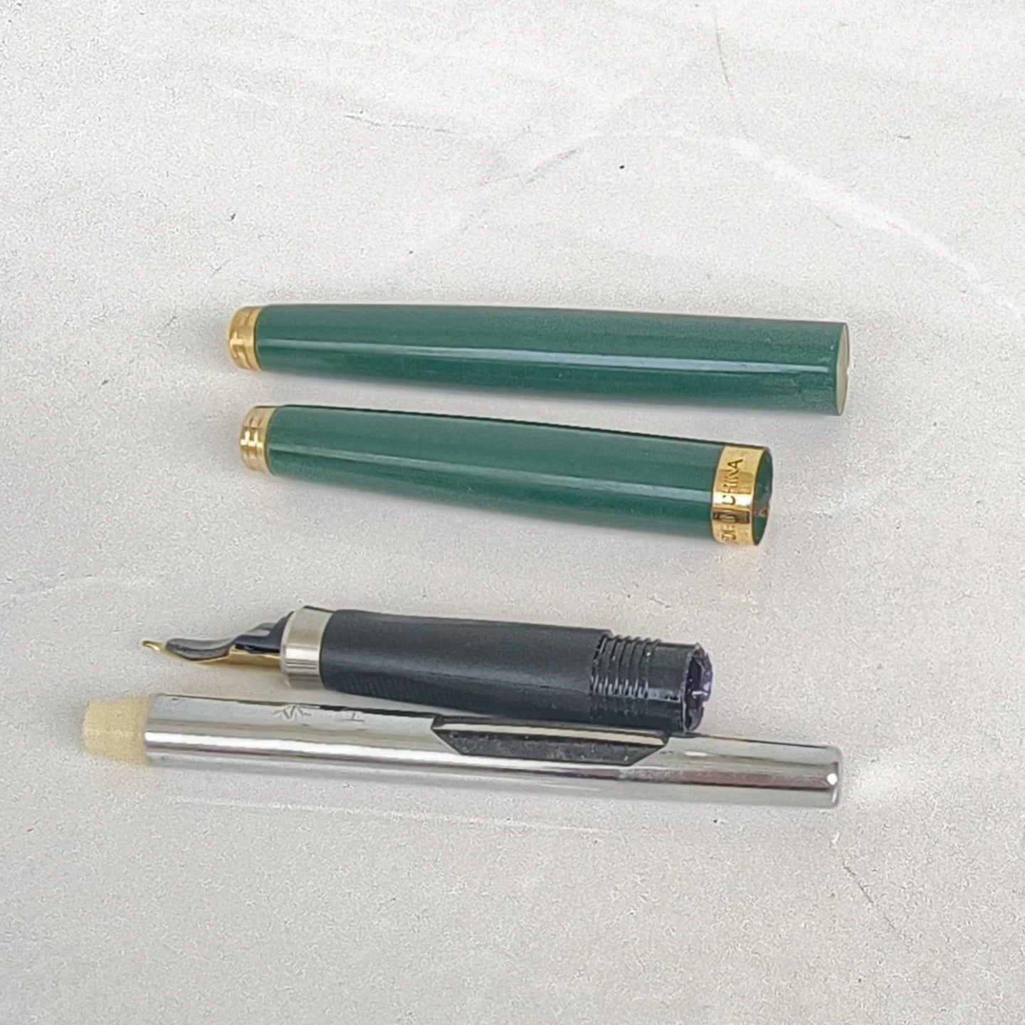 Rare Old Stock YongSheng 500 Fountain Pen Iridium Nib, Smooth Writing, Large Iridium Tip, Betal Body, Clearance Sale. Zpaxo