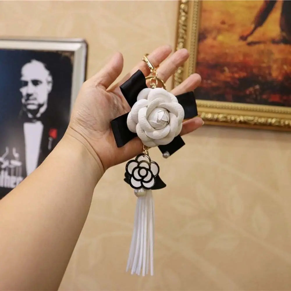 Woman Black Car Key Ring Gifts Bag Ornaments Jewelry Key Chain Bag Pendant Flower Keyring Camellia Key Chain Zpaxo