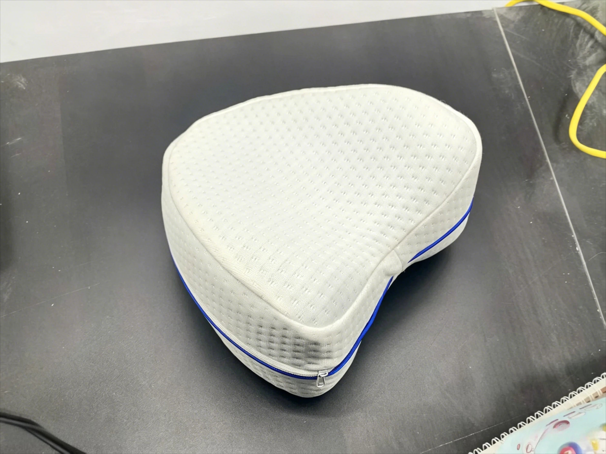 Leg Pillow Heart shaped Memory Cotton Leg Pillow Slow Rebound Leg Protector Knee Pillow Suitable for Pregnant Women Zpaxo