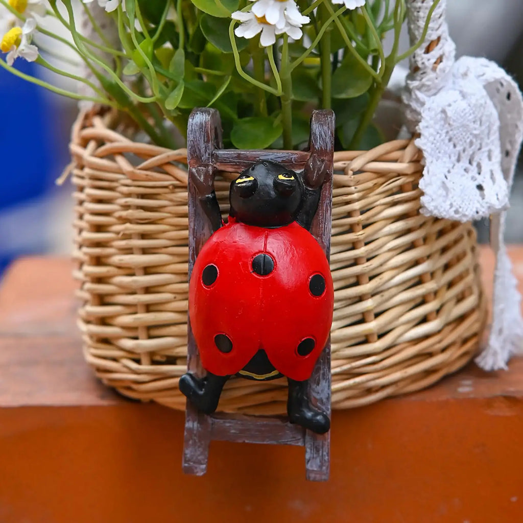 Pot Hugger Climbing Animal Figure Hanger Planter Ornaments Flower