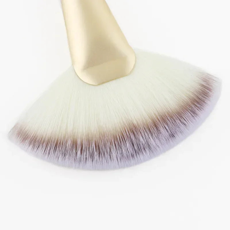 Large Flat Highlight Blush Fan-shaped Makeup Brush Powder Loose Face