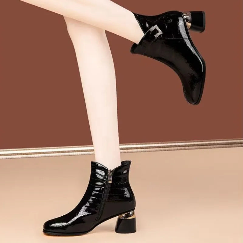 Trend Women Ankle Boots 2025 New Fashion Autumn Female Shoes Retro Belt Buckle Work Shoes Thick Heels Platform Short Boots Women Zpaxo
