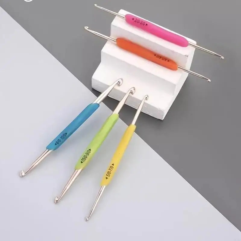 5 Pcs Crochet Hook Knitting Needle Set Crochet Needle with Soft Handle Zpaxo