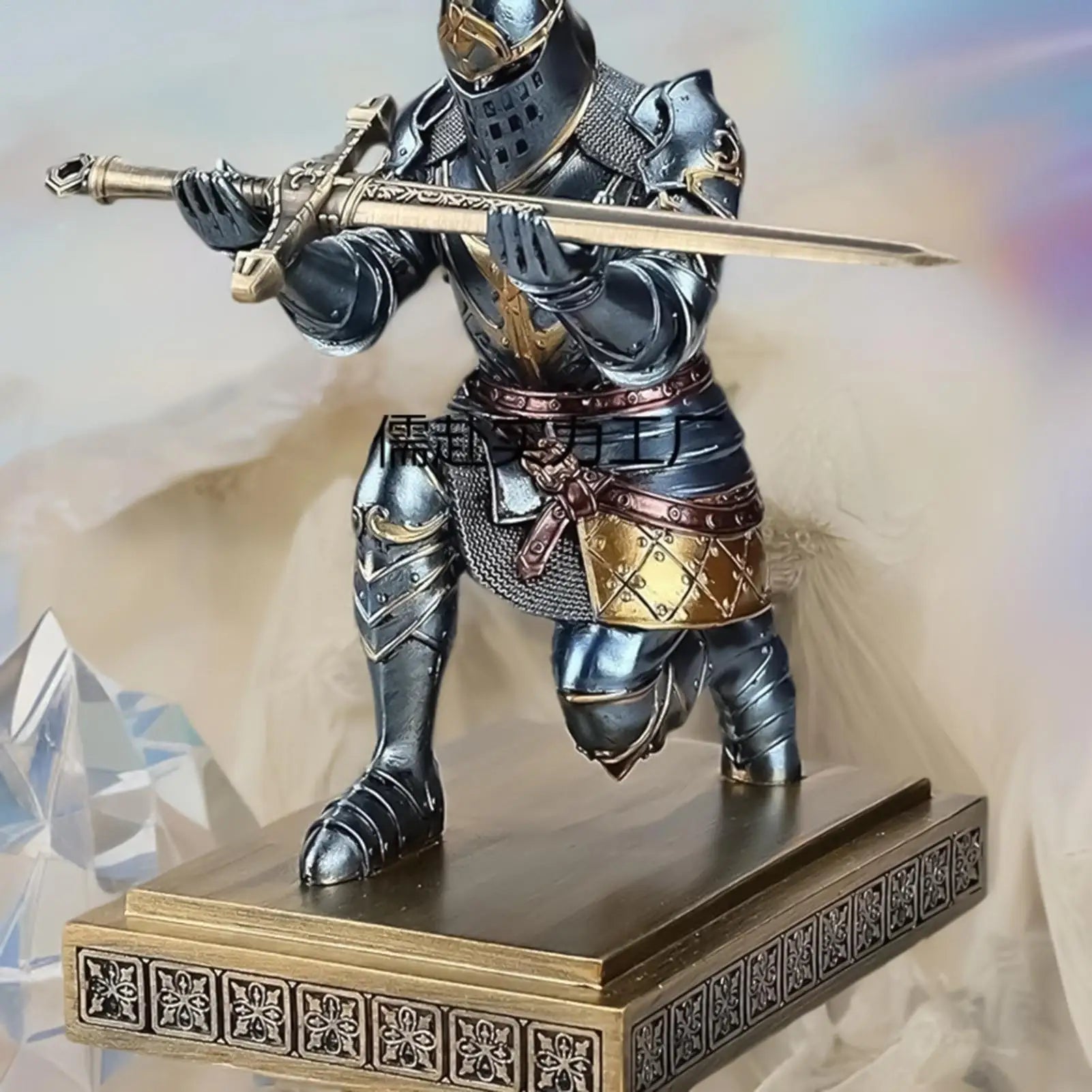 Cool Pen Holder Kneeling Pose Crayon Stand Knight Statue for Paper Pencils Table Painting Brush Workplace Classroom School Craft Zpaxo