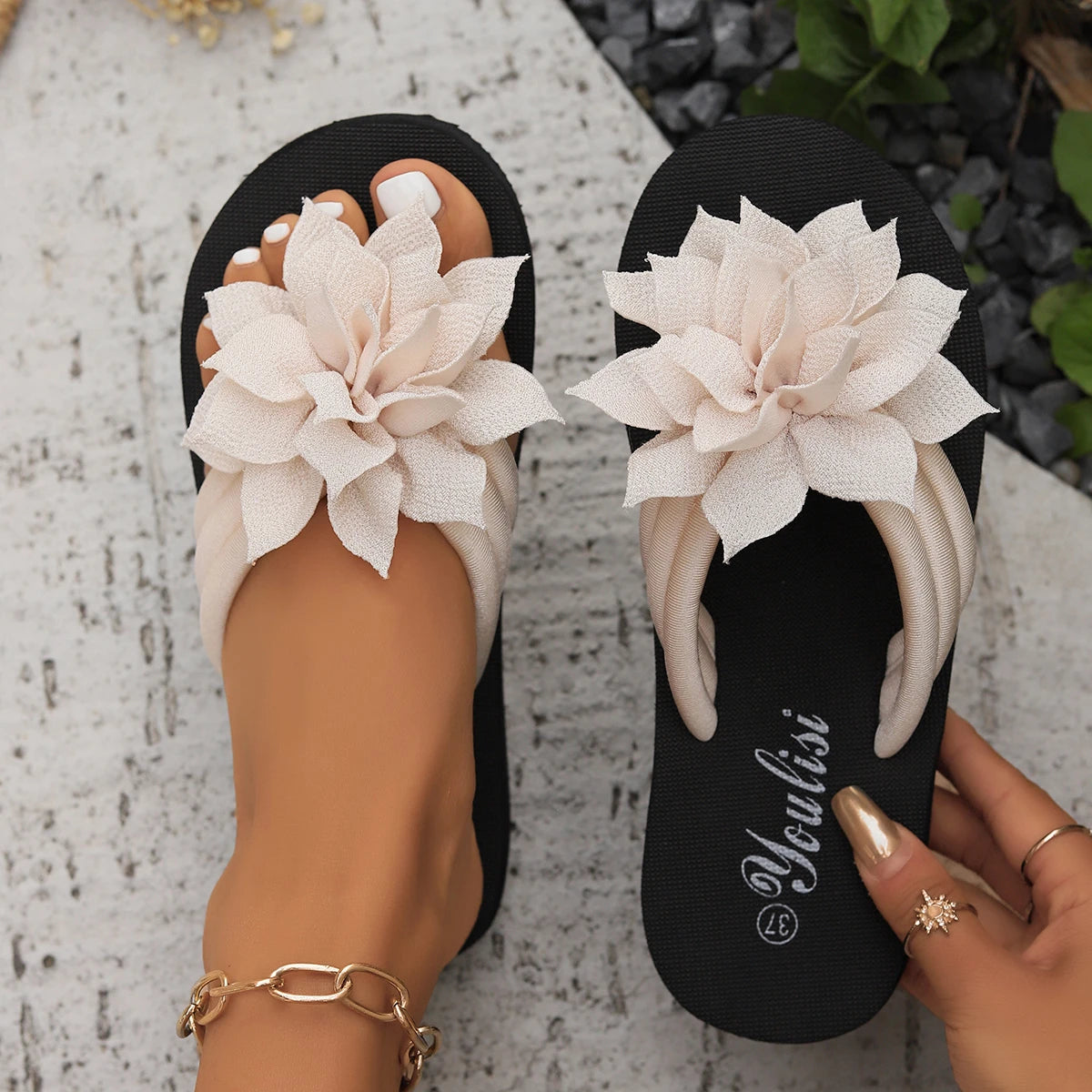 Women Slippers Lightweight Flat Sandals Fashion Flower Flip Flops Zpaxo Beige 37
