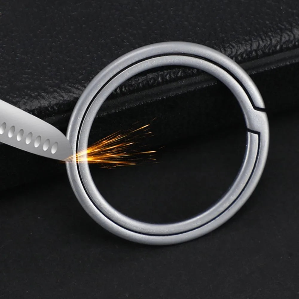 Male Gift Titanium Alloy Keyfobs Pendant Rings Titanium Key Ring Car Keychain Super Lightweight Keychains Titanium Key Buckle Zpaxo
