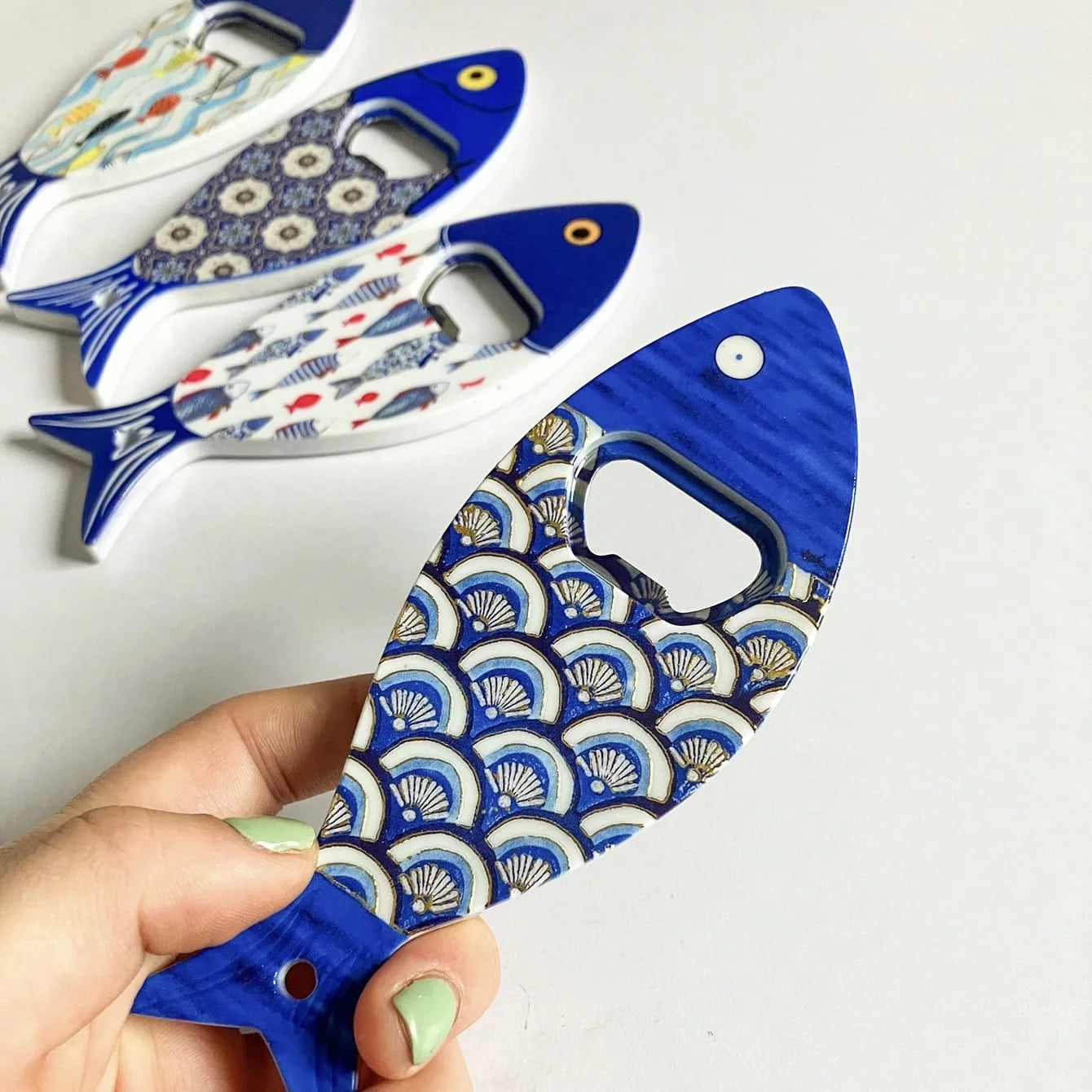 1 Fish Fridge Magnet Bottle Opener Hand Made Acrylic Art Blue Pattern Zpaxo