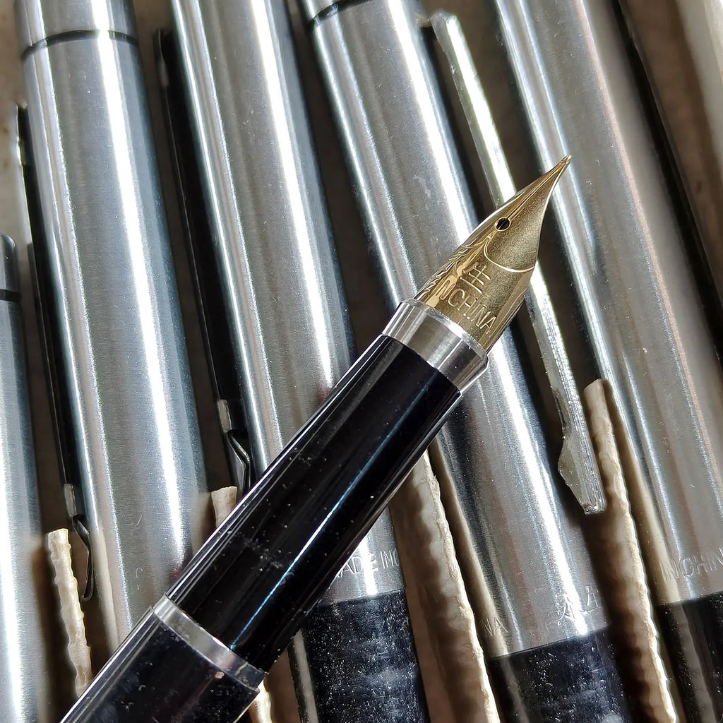 Rare 1990s Stock YongSheng 322 Fountain Pens Writing Office Collection Stationery Clearance For Sale. NIB F Zpaxo