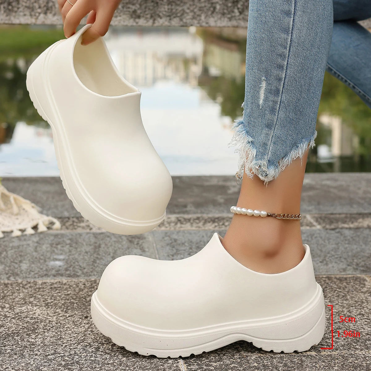 2025 New Trend Women Ankle Boots Retro Waterproof Outdoor Shoes Lightweight Comfortable Boots Couples Garden Clogs Shoes Women Zpaxo